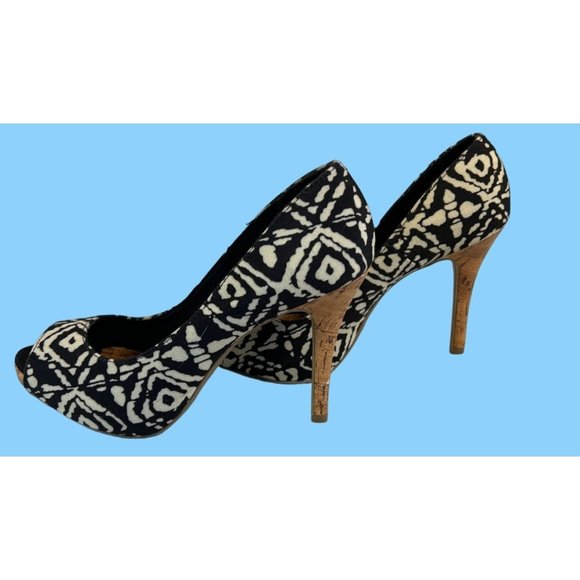 Christian Siriano Womens Size 8.5 Black and Cream Print, Cork Heels, Peep Toe - Picture 8 of 14